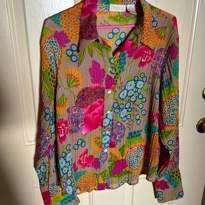 COPY - Caviar floral mother of pearl button front top L Vintage
